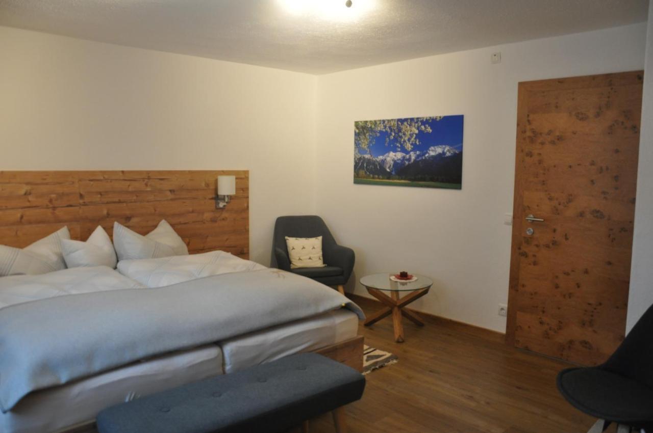 Gaestehaus Mayer Zajazd Mieming